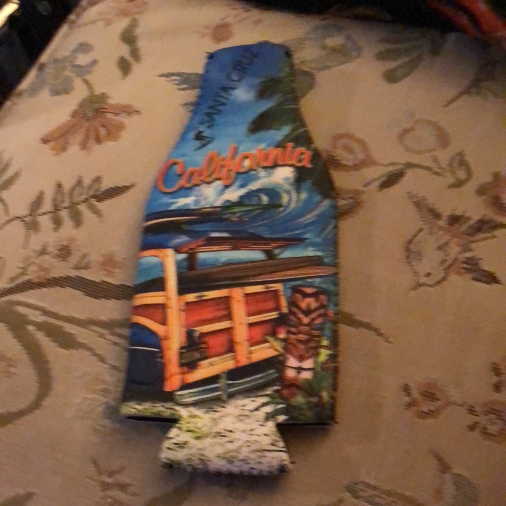 🌴Santa Cruz CA.  Beer Bottle Holder- 597 $15 or $12 w/offer